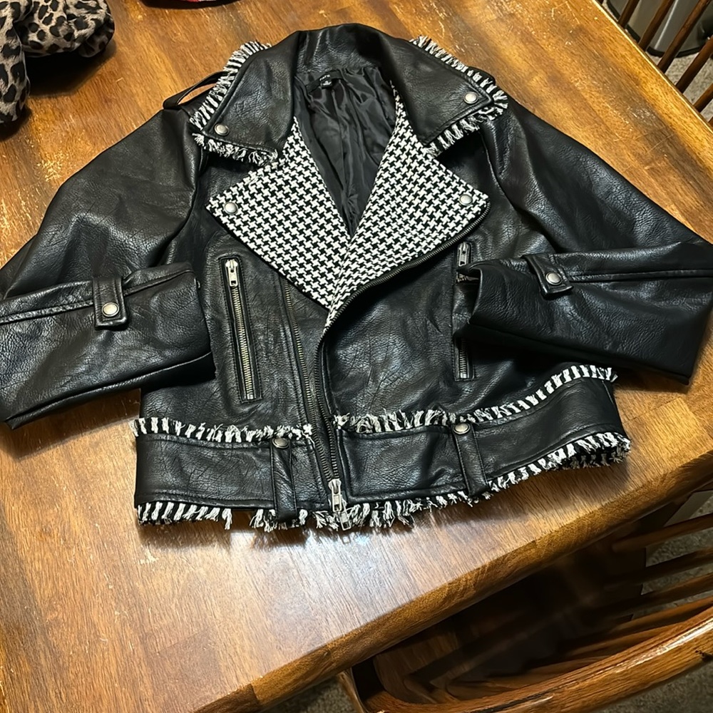 Jacket Checkered Size Small Black